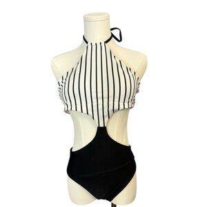 Cupshe Black and White Reversible Peach Coral Paisley One Piece Cutout Swimsuit